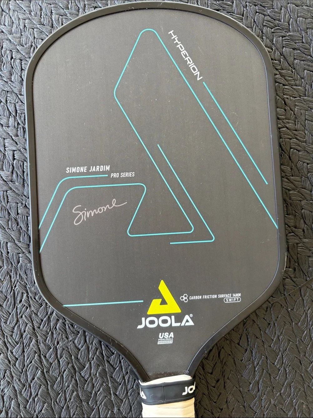 Joola pickleball paddle